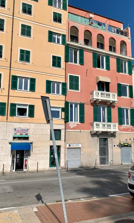 Apartamento Loft 53 Waterfront Of Genova Pegli Exterior foto